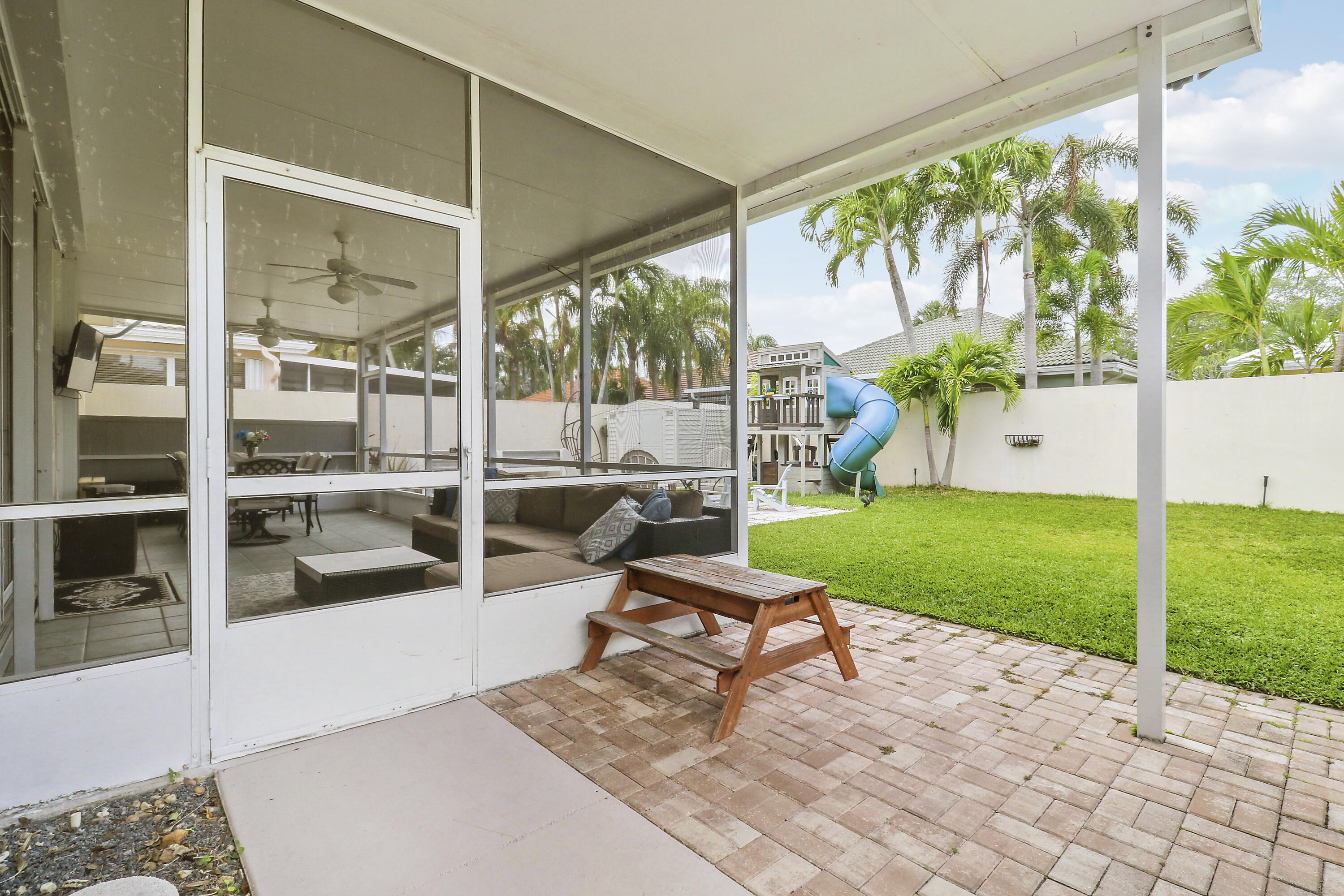 Hamptons At Maplewood - Residential