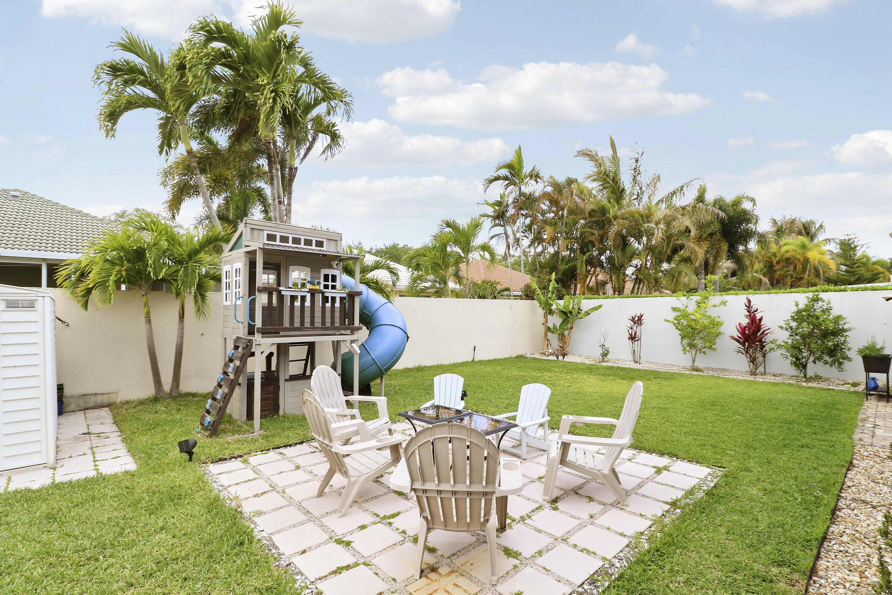 Hamptons At Maplewood - Residential