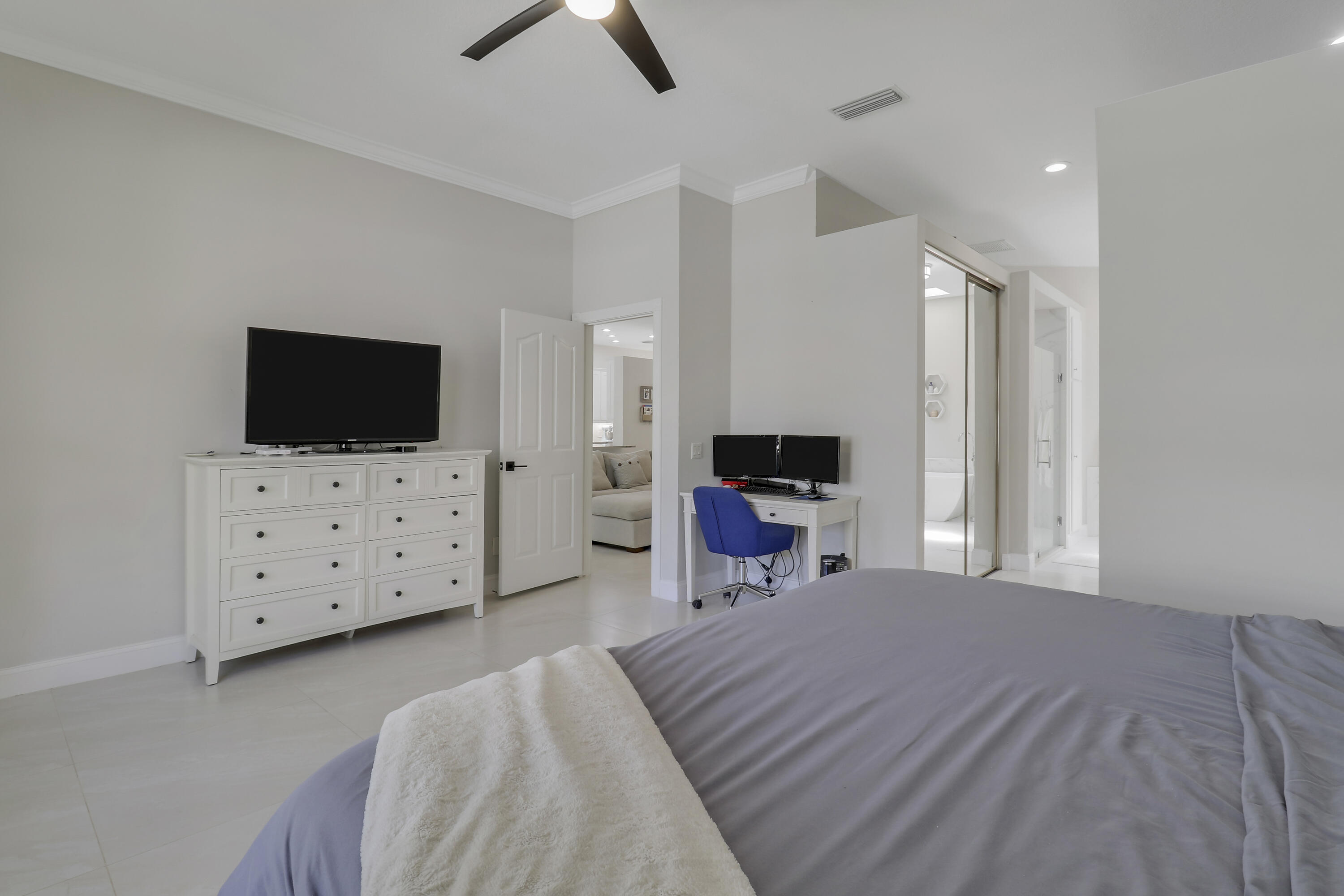 Hamptons At Maplewood - Residential