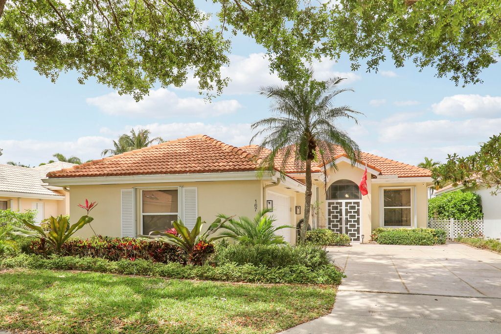 Photo of 167 E Hampton Way, Jupiter, FL 33458 (MLS # B26015807)