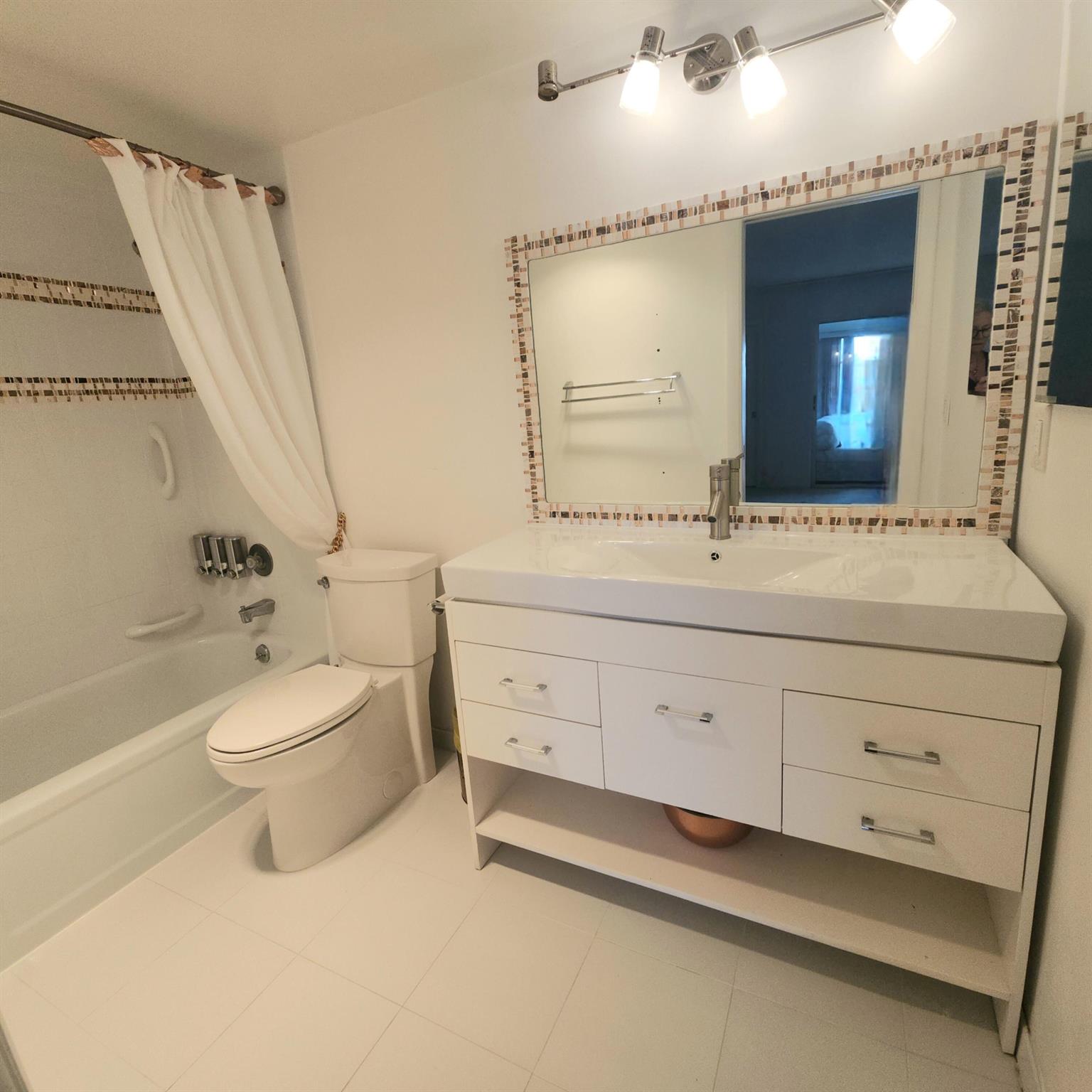 WELLINGTON CONDOS - Residential