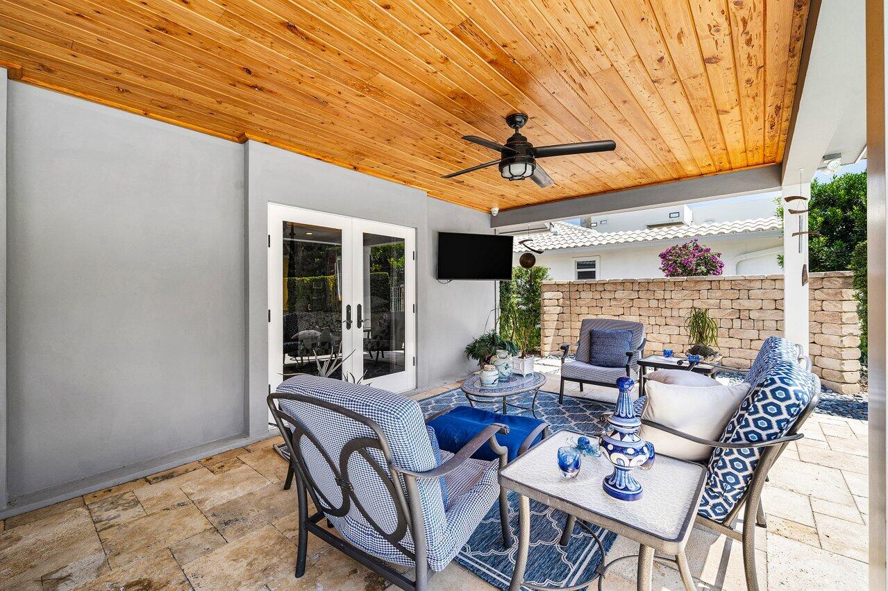 ROYAL PALM YACHT & COUNTRY CLUB - Residential