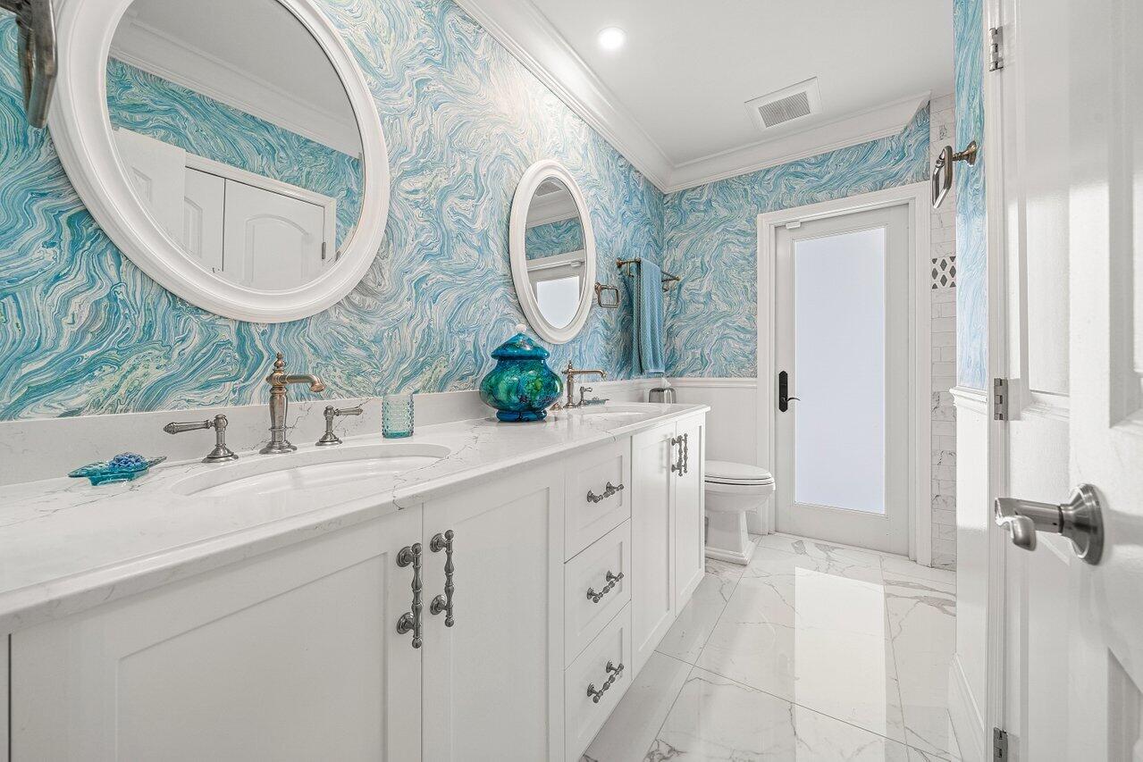 ROYAL PALM YACHT & COUNTRY CLUB - Residential