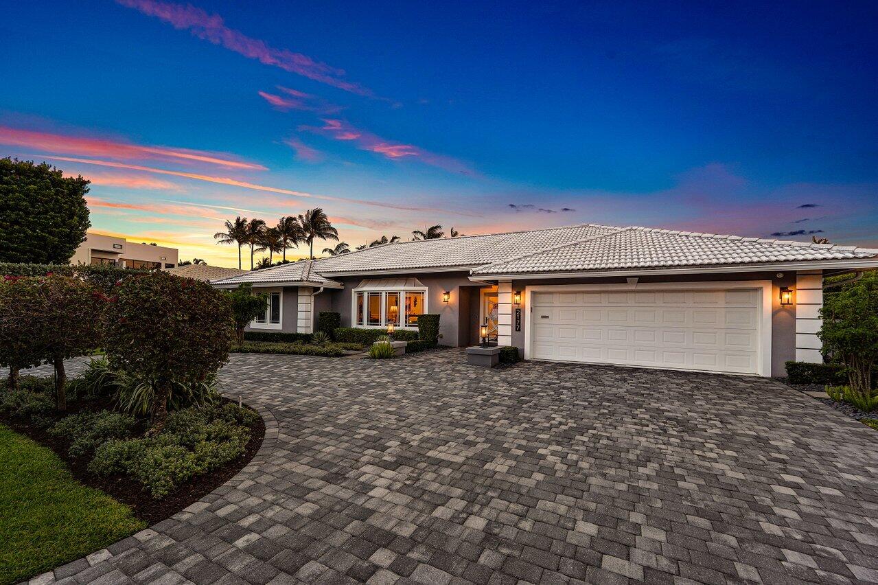 ROYAL PALM YACHT & COUNTRY CLUB - Residential