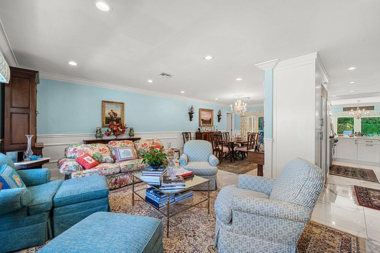 ROYAL PALM YACHT & COUNTRY CLUB - Residential