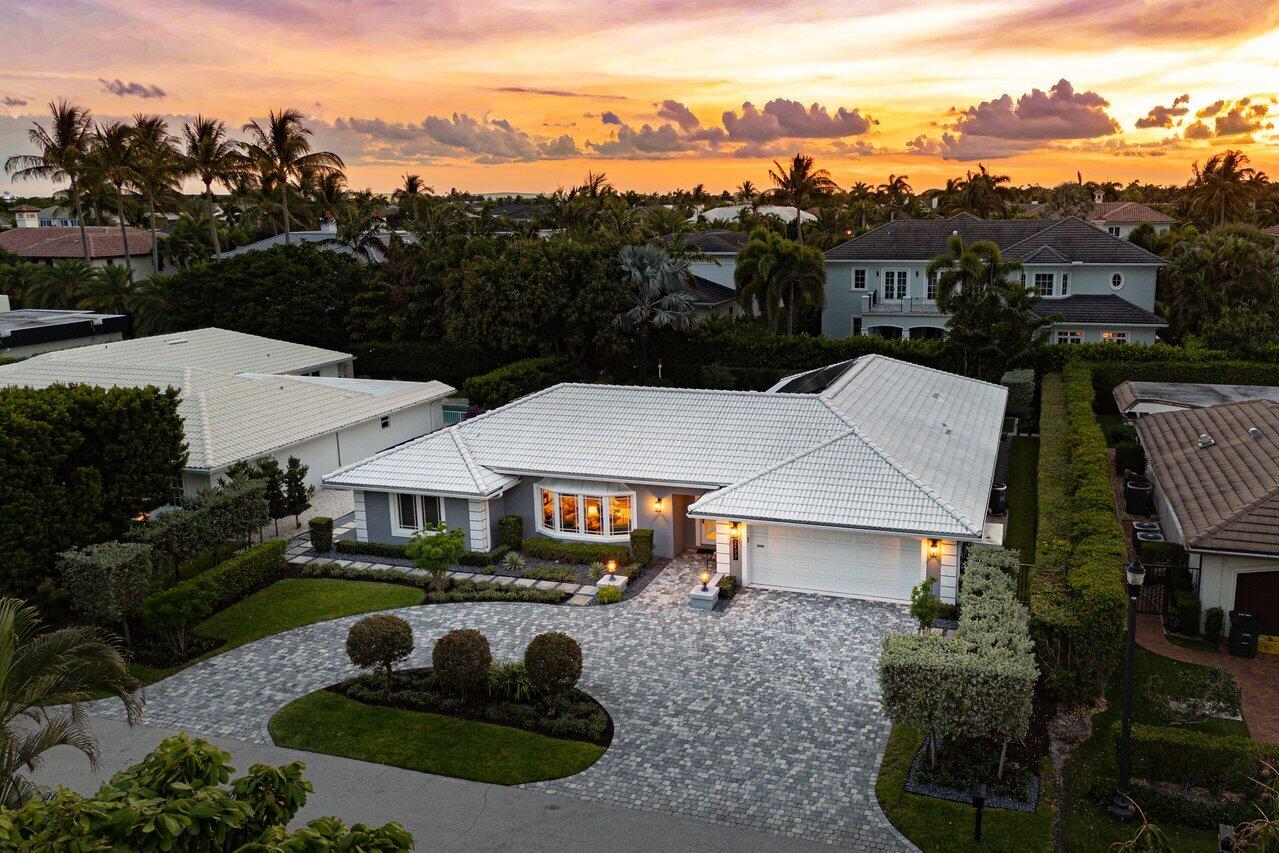 ROYAL PALM YACHT & COUNTRY CLUB - Residential