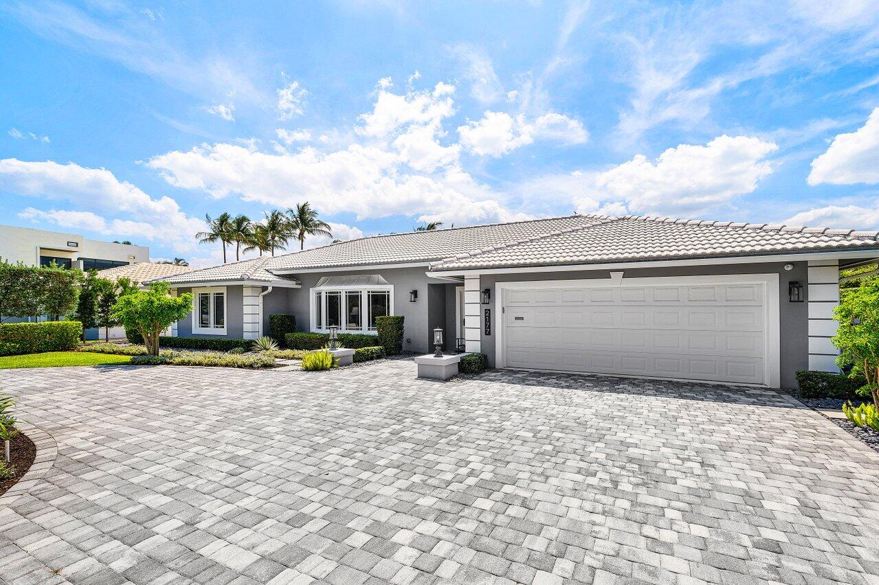 ROYAL PALM YACHT & COUNTRY CLUB - Residential