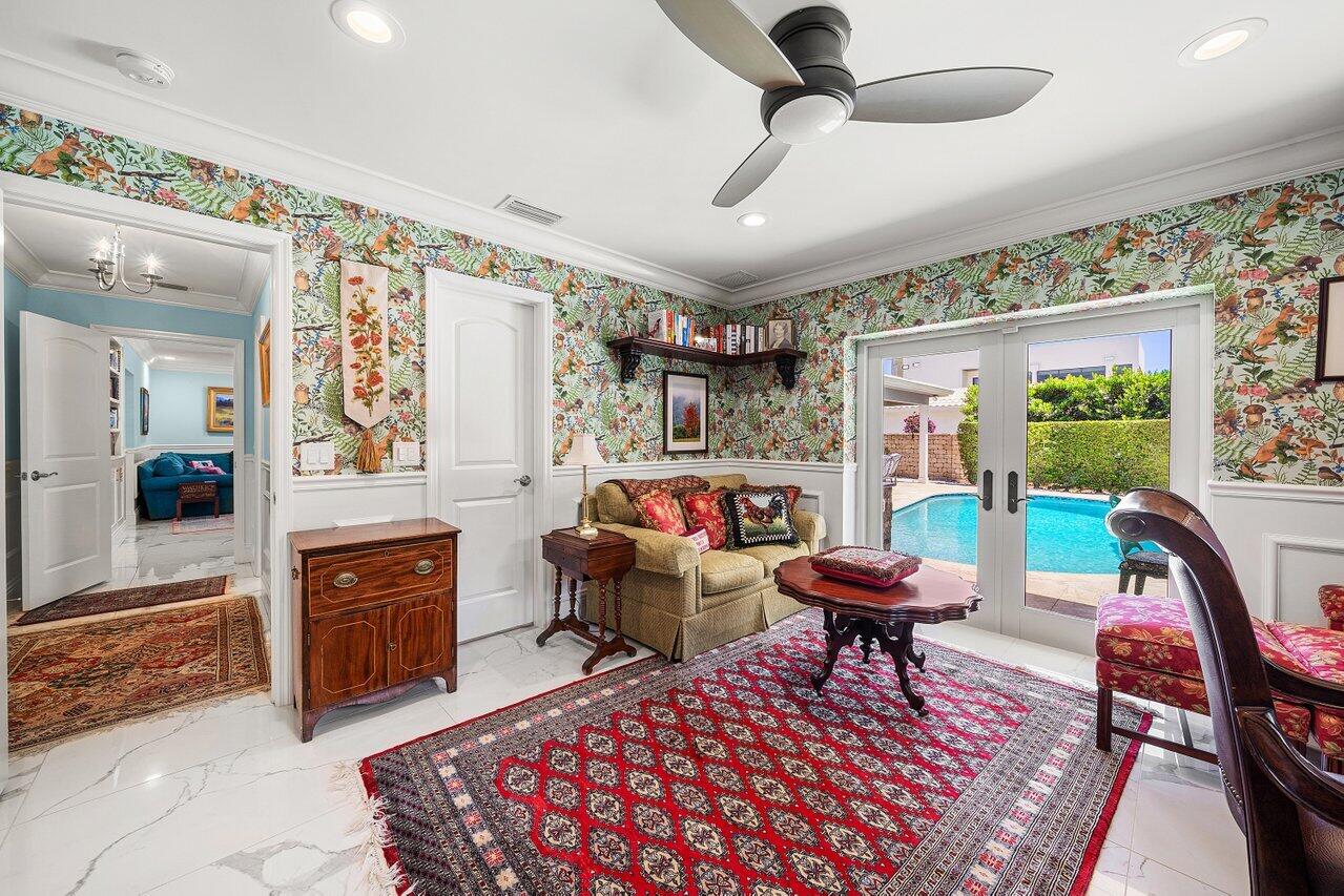 ROYAL PALM YACHT & COUNTRY CLUB - Residential