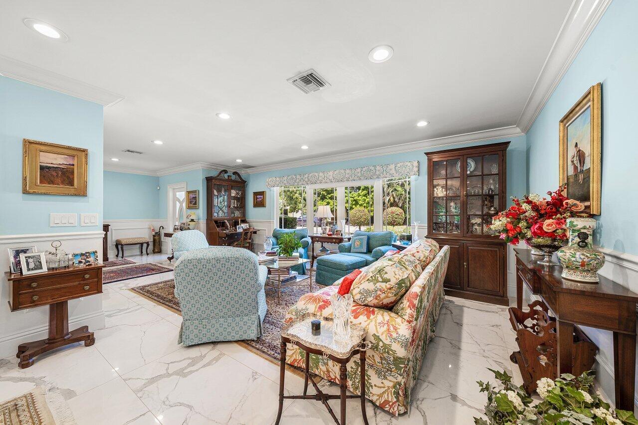 ROYAL PALM YACHT & COUNTRY CLUB - Residential