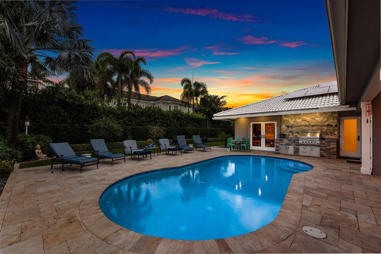 ROYAL PALM YACHT & COUNTRY CLUB - Residential