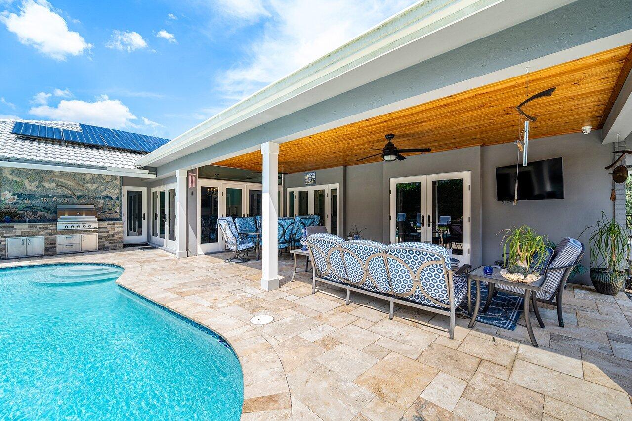 ROYAL PALM YACHT & COUNTRY CLUB - Residential