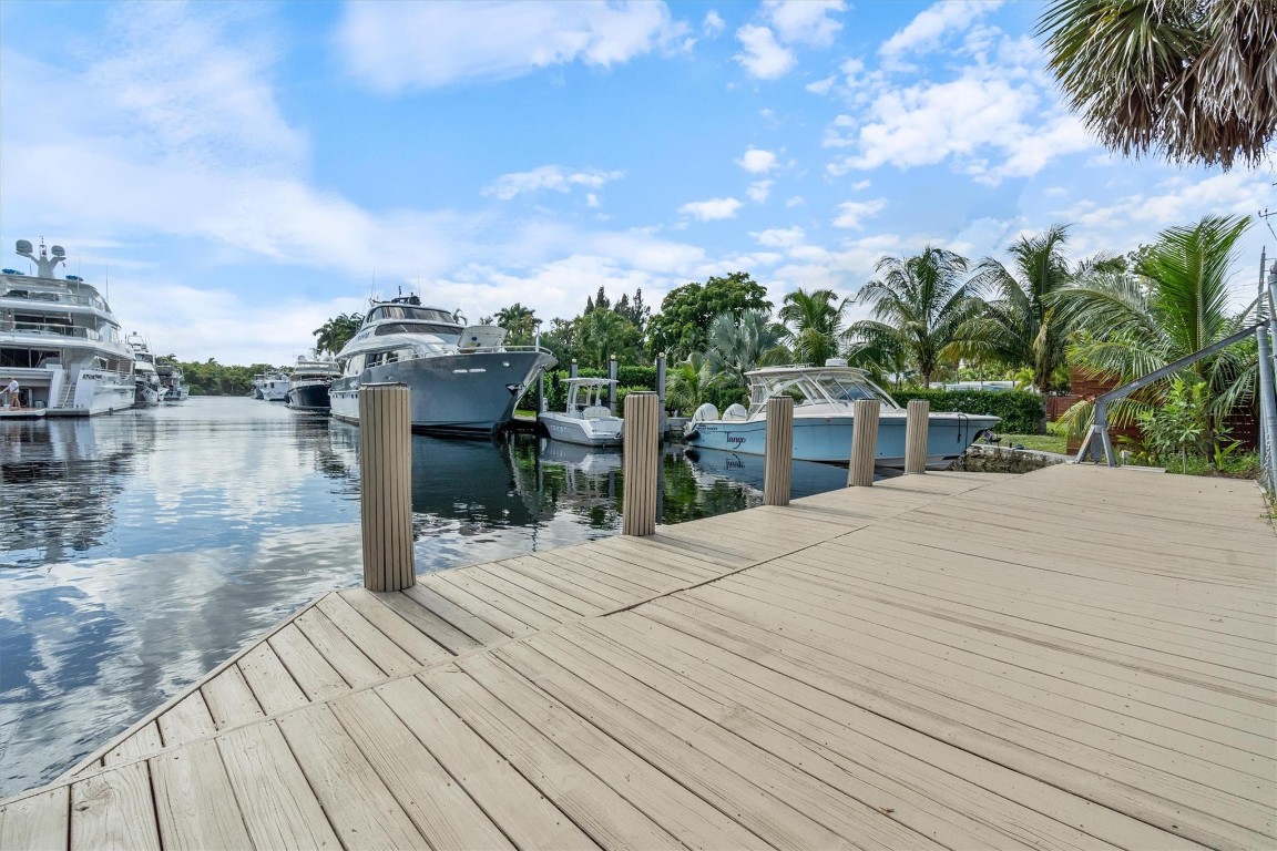 2211 SW 27th Terrace