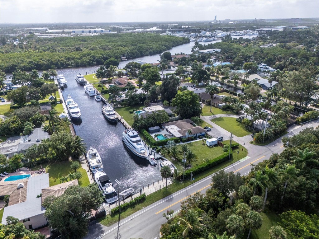 2211 SW 27th Terrace