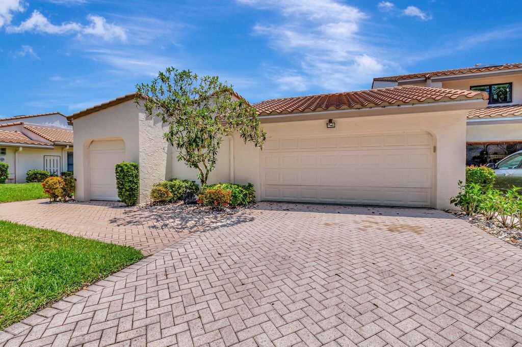 Photo of 20124 Northcote Drive, Boca Raton, FL 33434 (MLS # R11089079)