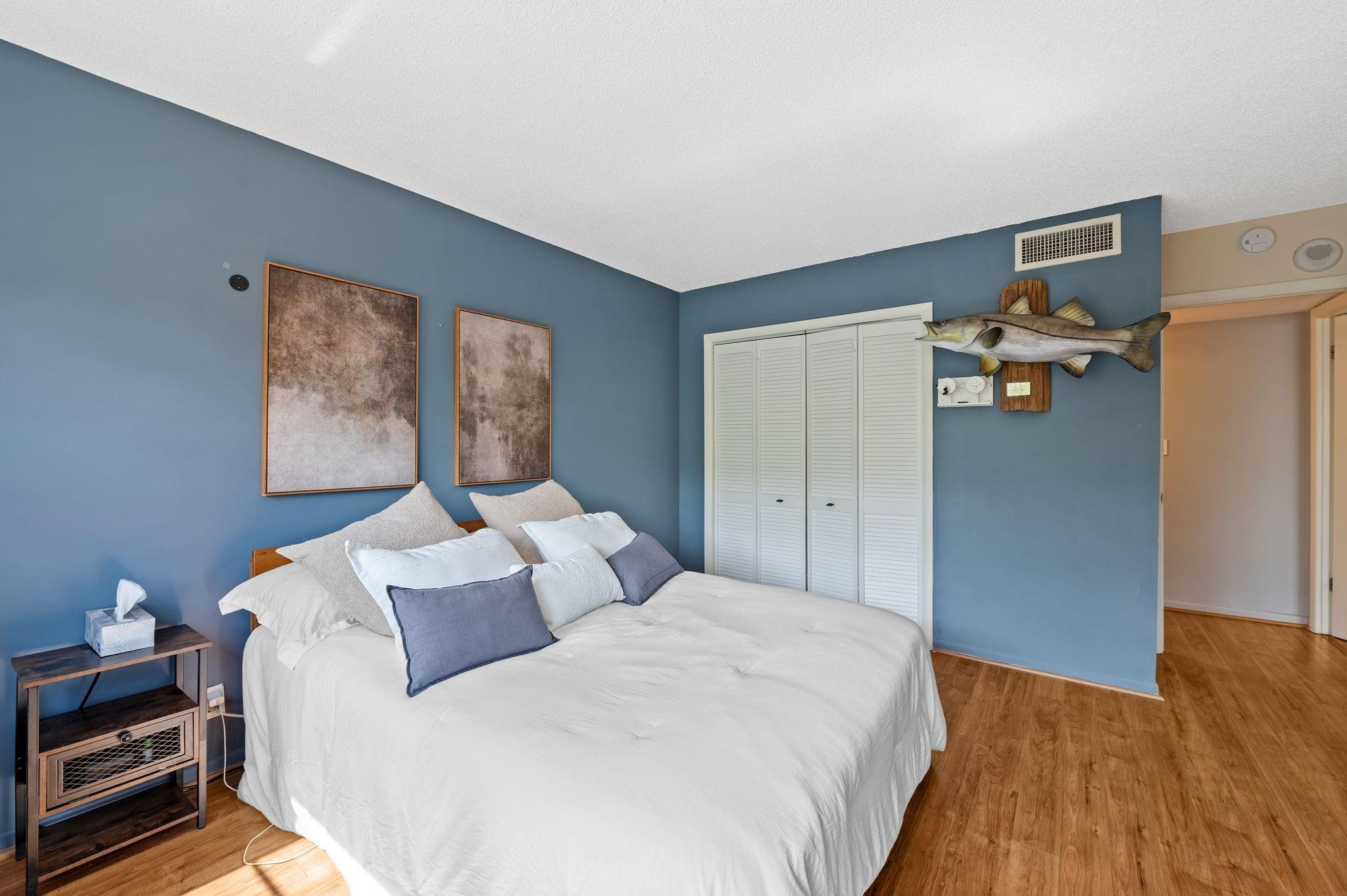 ESSEX TOWER - Residential