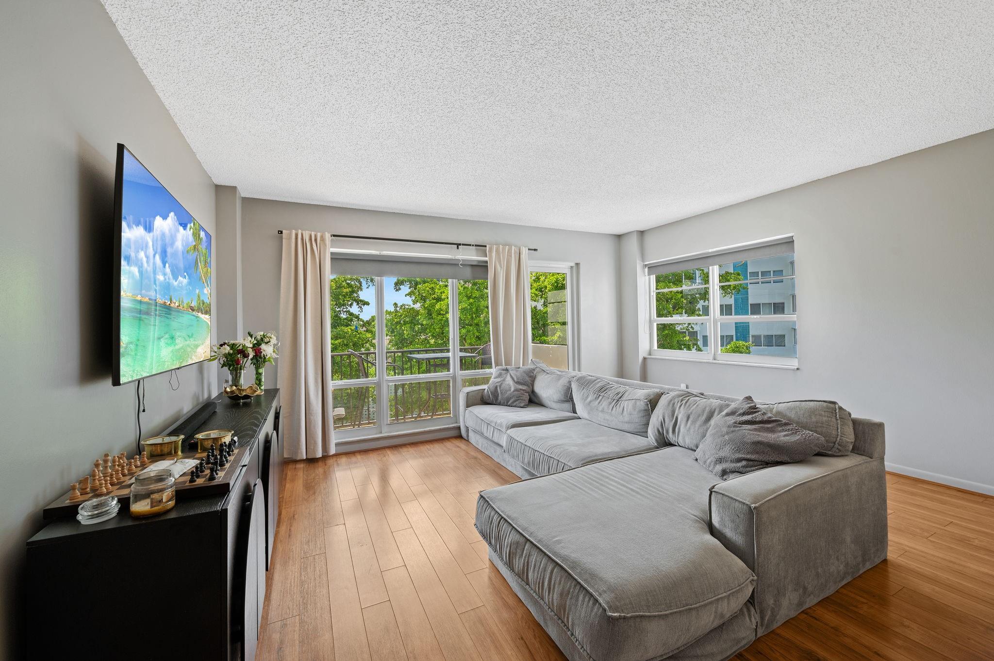 ESSEX TOWER - Residential