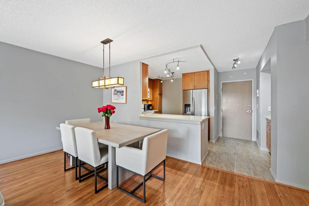 Photo of 340 Sunset Dr #401, Fort Lauderdale, FL 33301 (MLS # F10531768)
