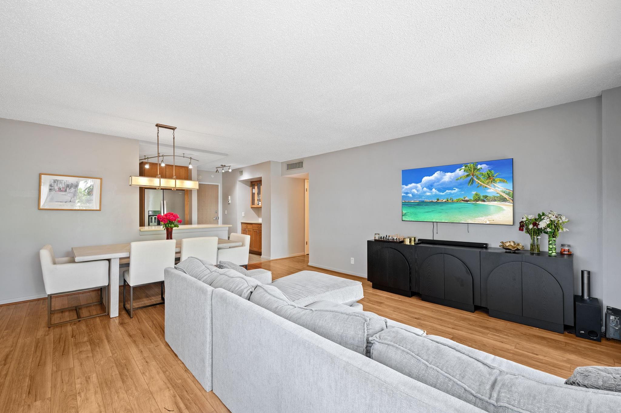 ESSEX TOWER - Residential