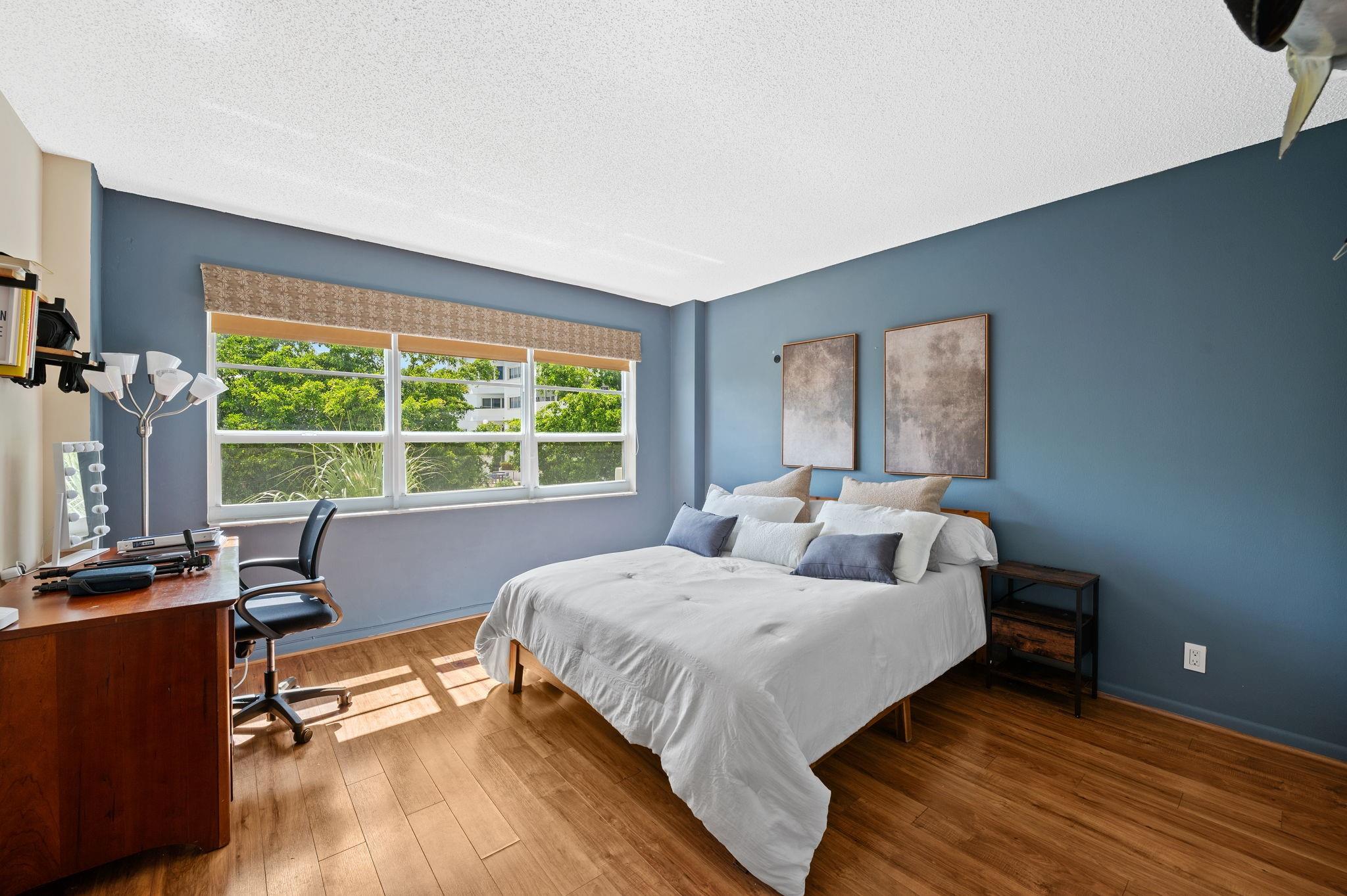 ESSEX TOWER - Residential