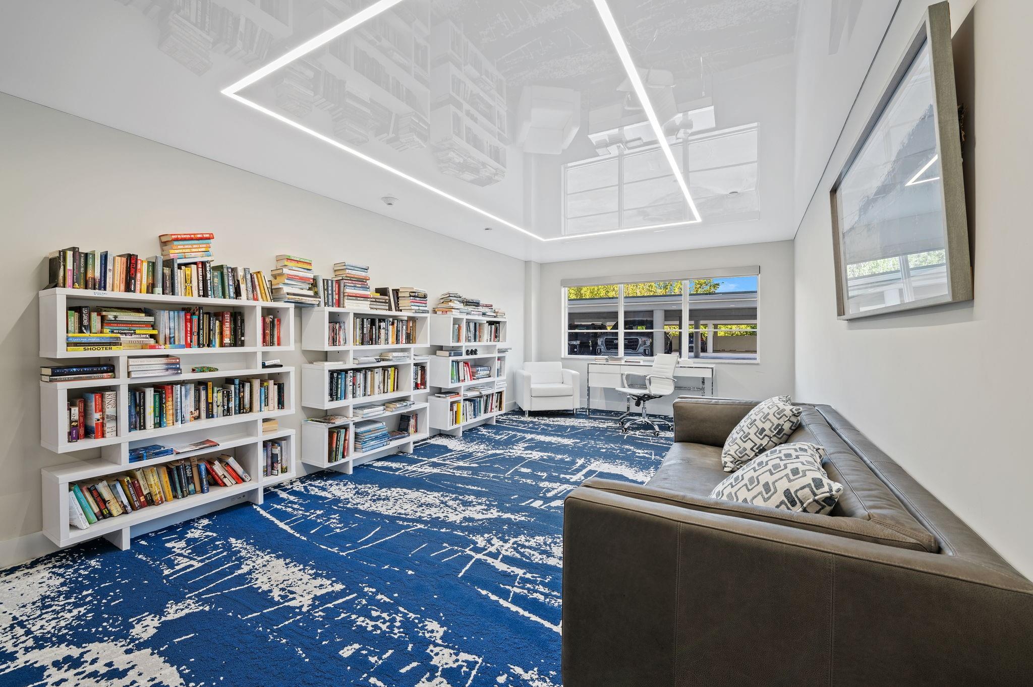 ESSEX TOWER - Residential