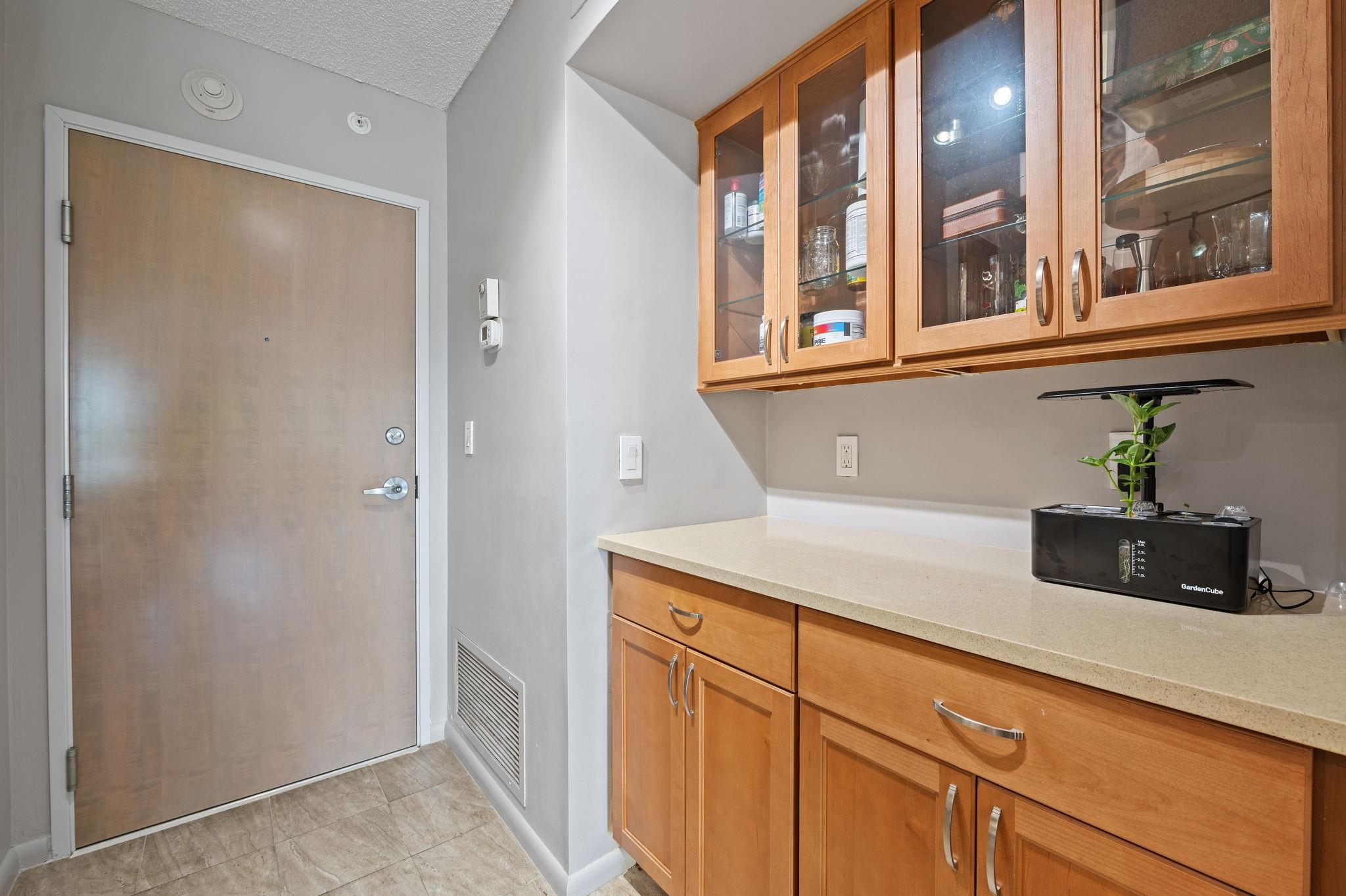 ESSEX TOWER - Residential