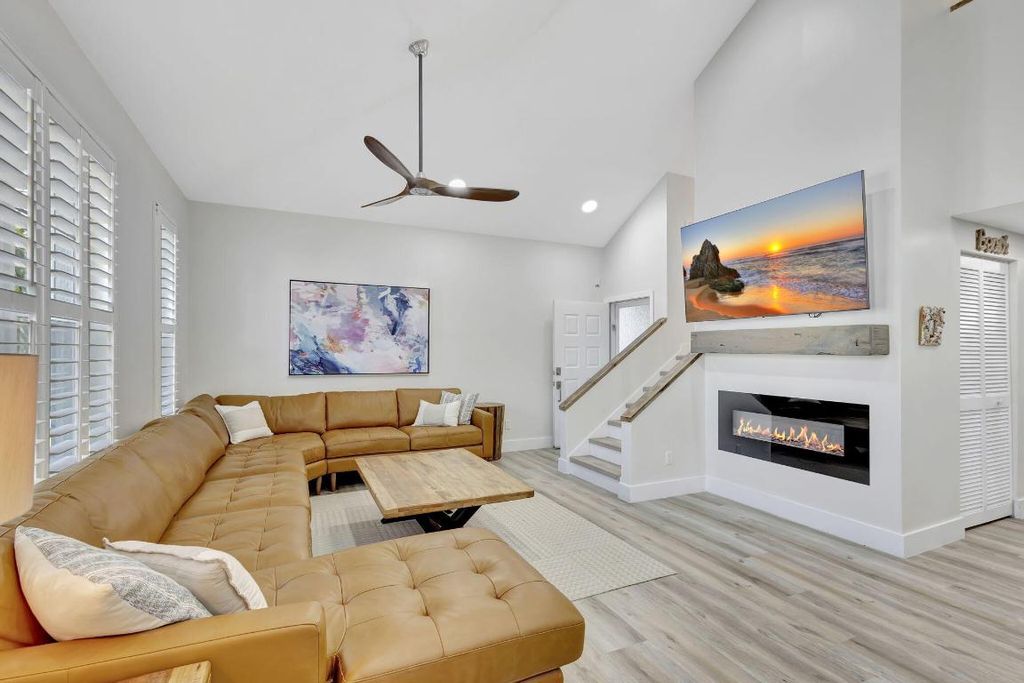 Photo of 1501 Mizzenmast Way, Jupiter, FL 33477 (MLS # R11121344)