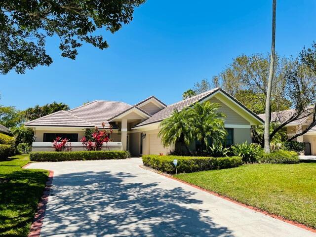 Photo of 145 Coventry Place, Palm Beach Gardens, FL 33418 (MLS # R10708155)