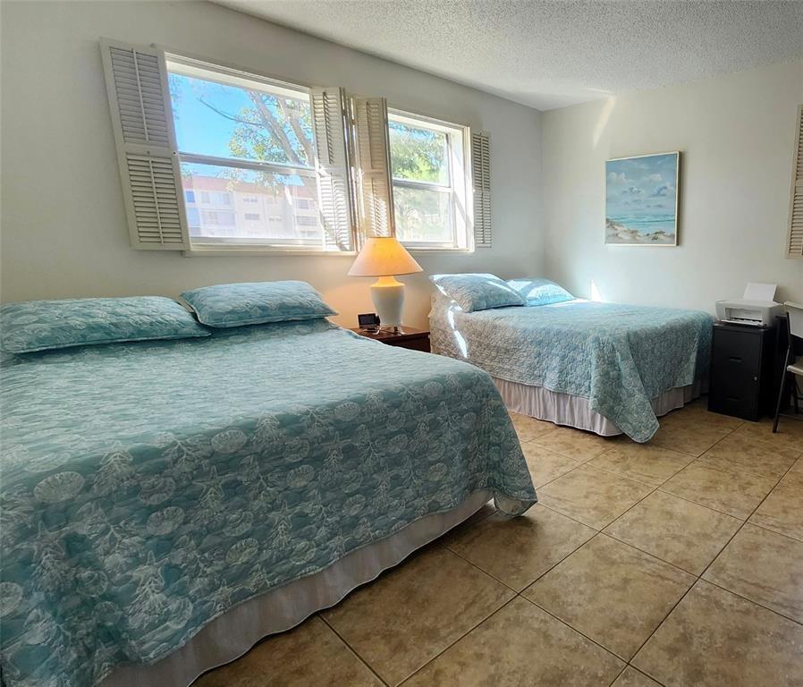 Sunrise Lakes - Residential