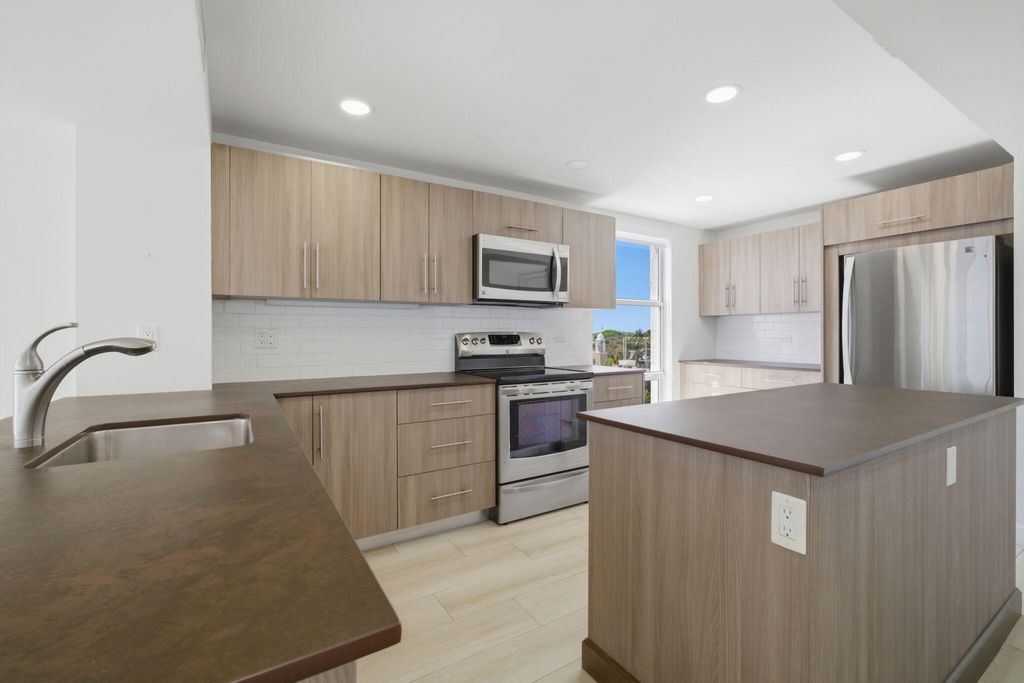 Photo of 3901 S Flagler Drive #Apt 603, West Palm Beach, FL 33405 (MLS # B26024185)