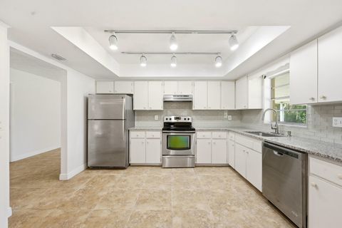 Tiny photo for 12765 Roseland Road, Sebastian, FL 32958 (MLS # B26036761)