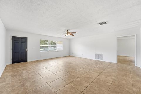 Tiny photo for 12765 Roseland Road, Sebastian, FL 32958 (MLS # B26036761)