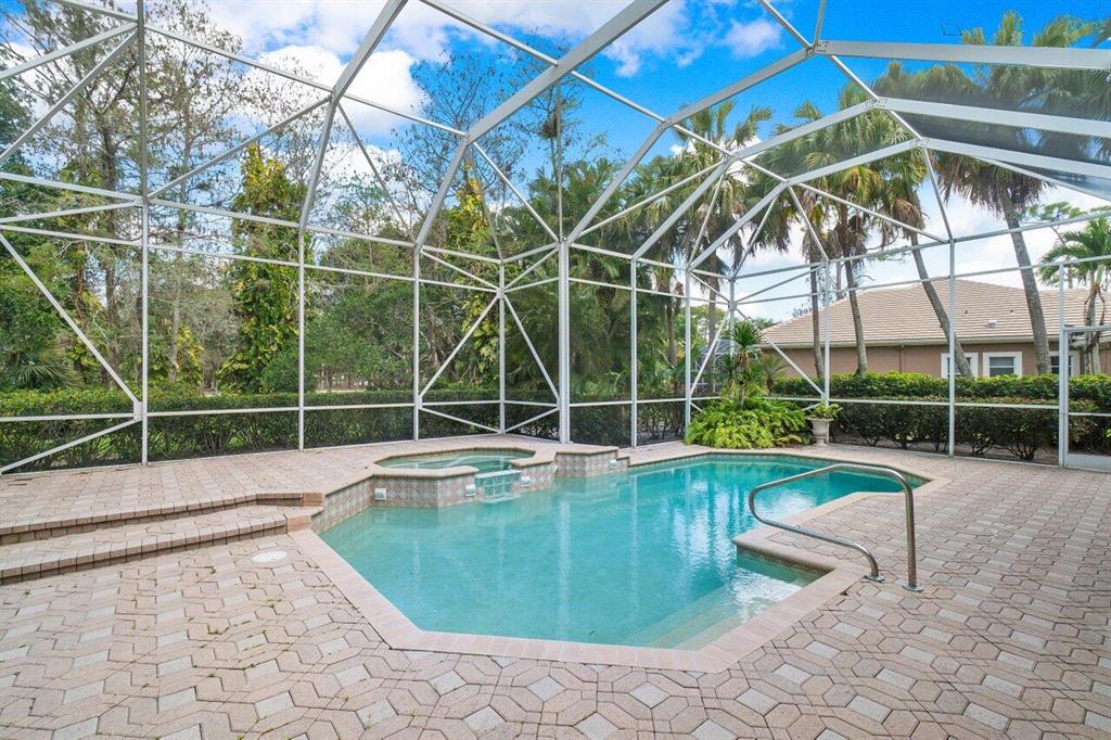 BINKS FOREST OF THE LANDINGS AT WELLINGTON - Residential