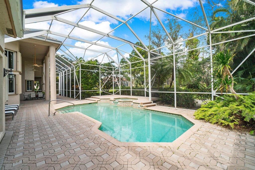 BINKS FOREST OF THE LANDINGS AT WELLINGTON - Residential