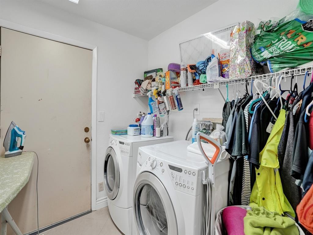 Banyan Club 87-37 B - Residential