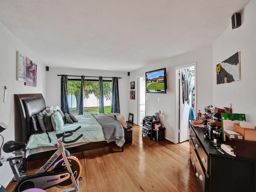 Banyan Club 87-37 B - Residential