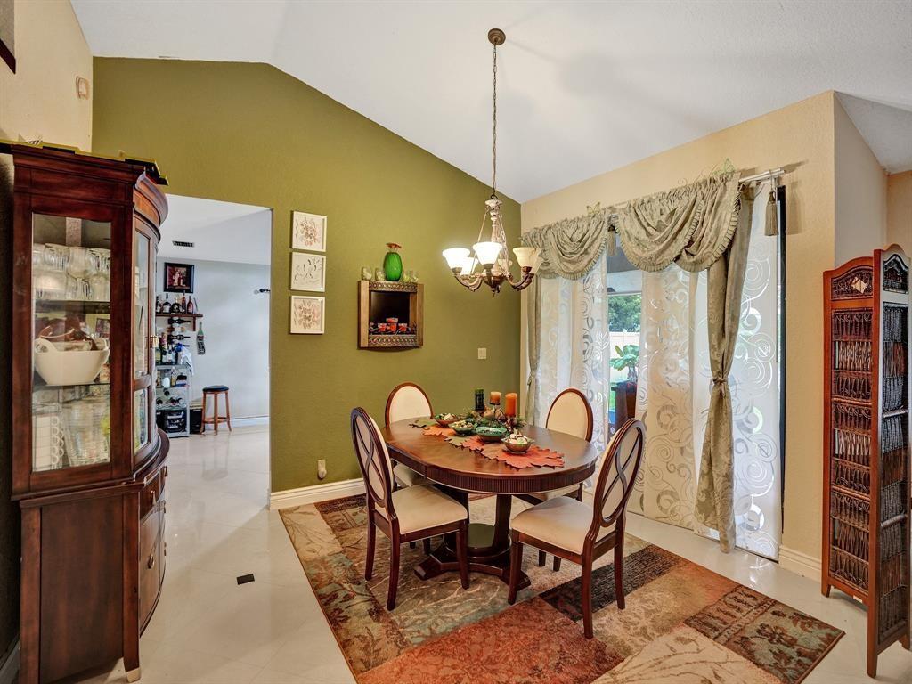 Banyan Club 87-37 B - Residential