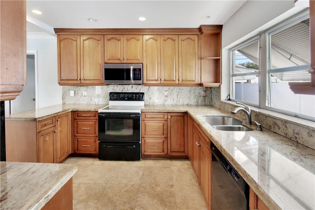 Lighthouse Point Estates - Residential