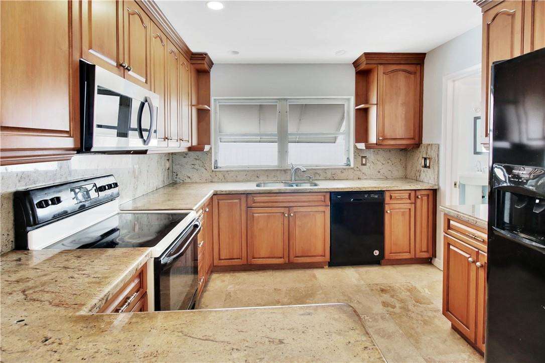 Lighthouse Point Estates - Residential