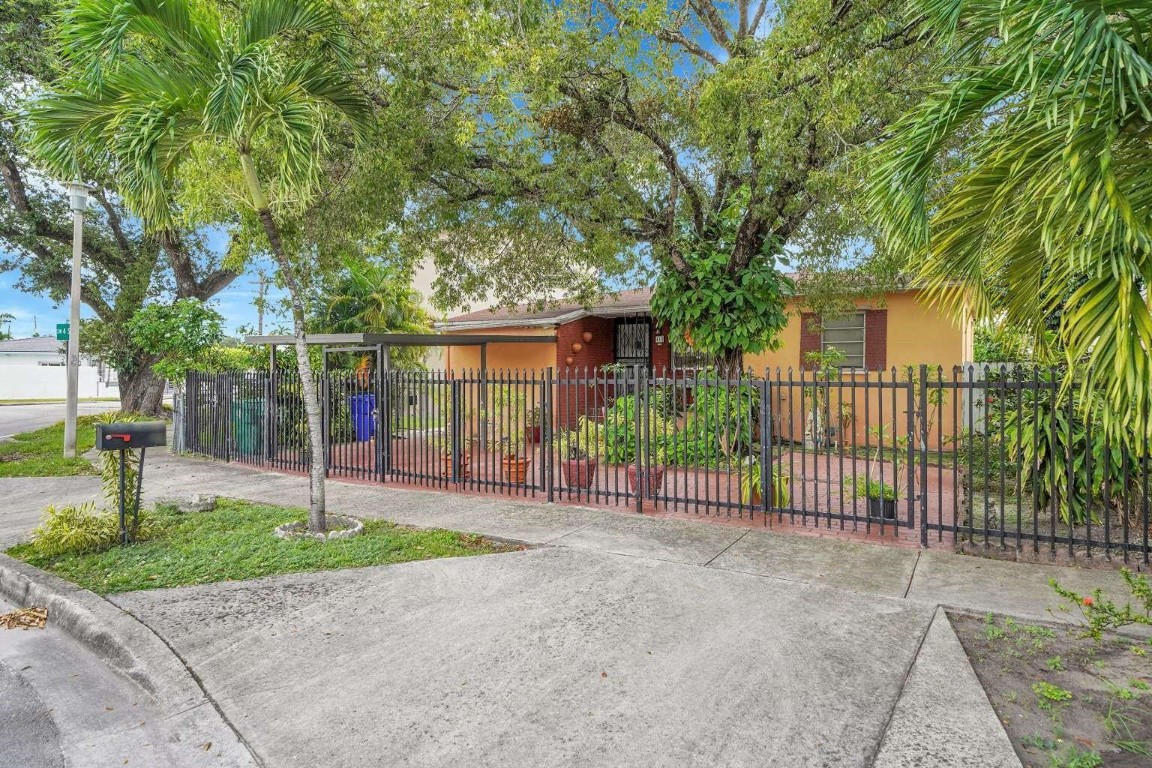 415 Flagami Boulevard