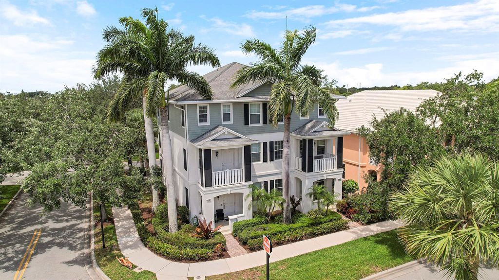 Photo of 3320 W Community Drive, Jupiter, FL 33458 (MLS # R11087618)