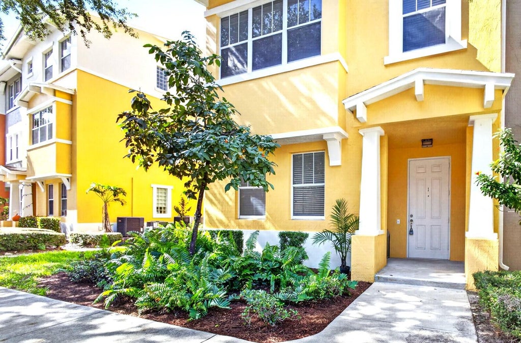 Photo of 840 MARINA DEL RAY Lane #1, West Palm Beach, FL 33401 (MLS # B26092467)