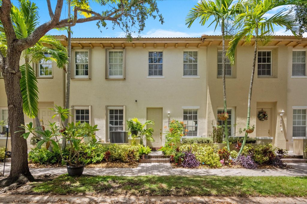 Photo of 609 NW 24th Avenue, Boynton Beach, FL 33426 (MLS # R11110880)