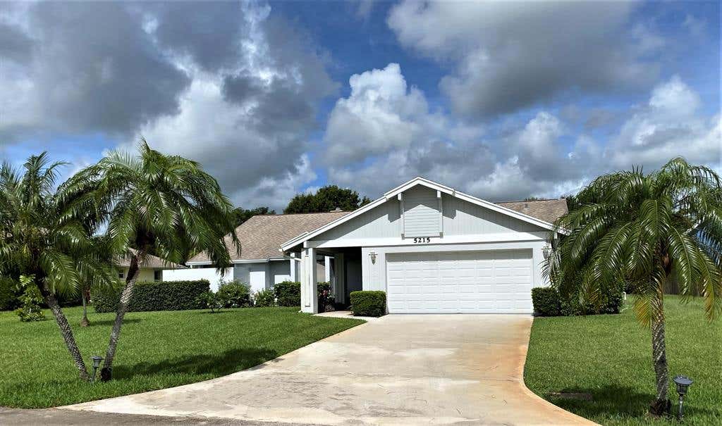 Photo of 5215 Feather Creek Drive, Fort Pierce, FL 34951 (MLS # R10728089)