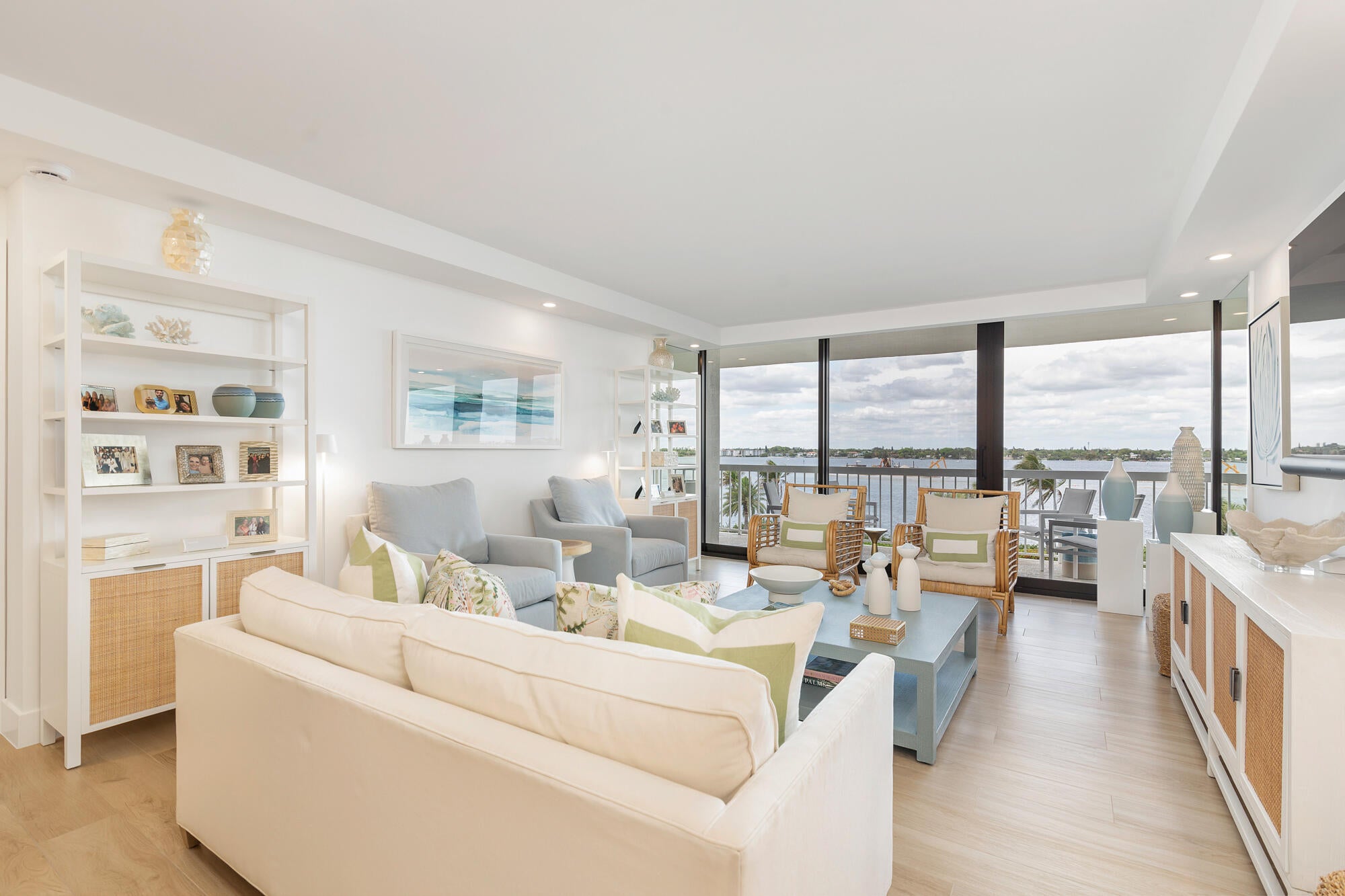 3300 S OCEAN Boulevard 407N