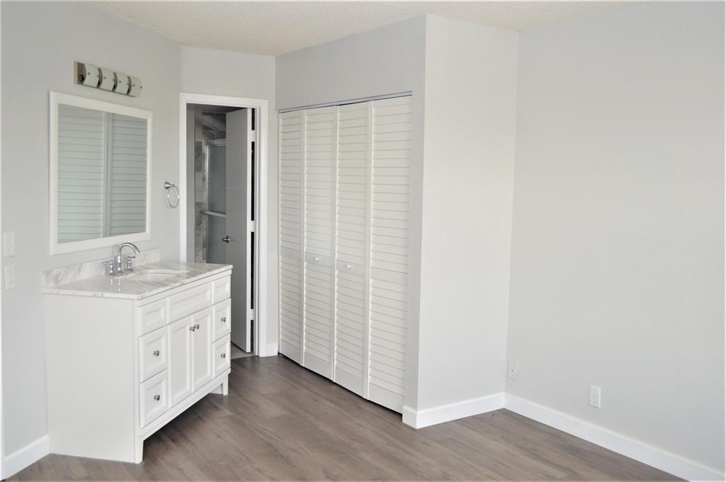 MIDPORT PLACE I, A CONDOMINIUM - Residential Lease