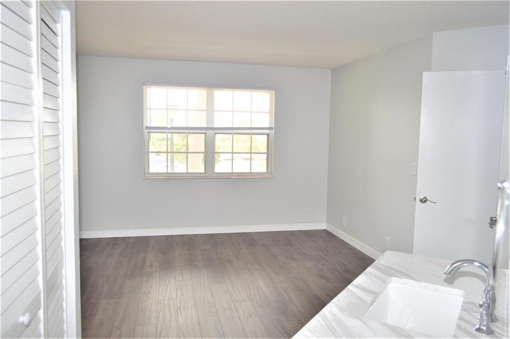 MIDPORT PLACE I, A CONDOMINIUM - Residential Lease