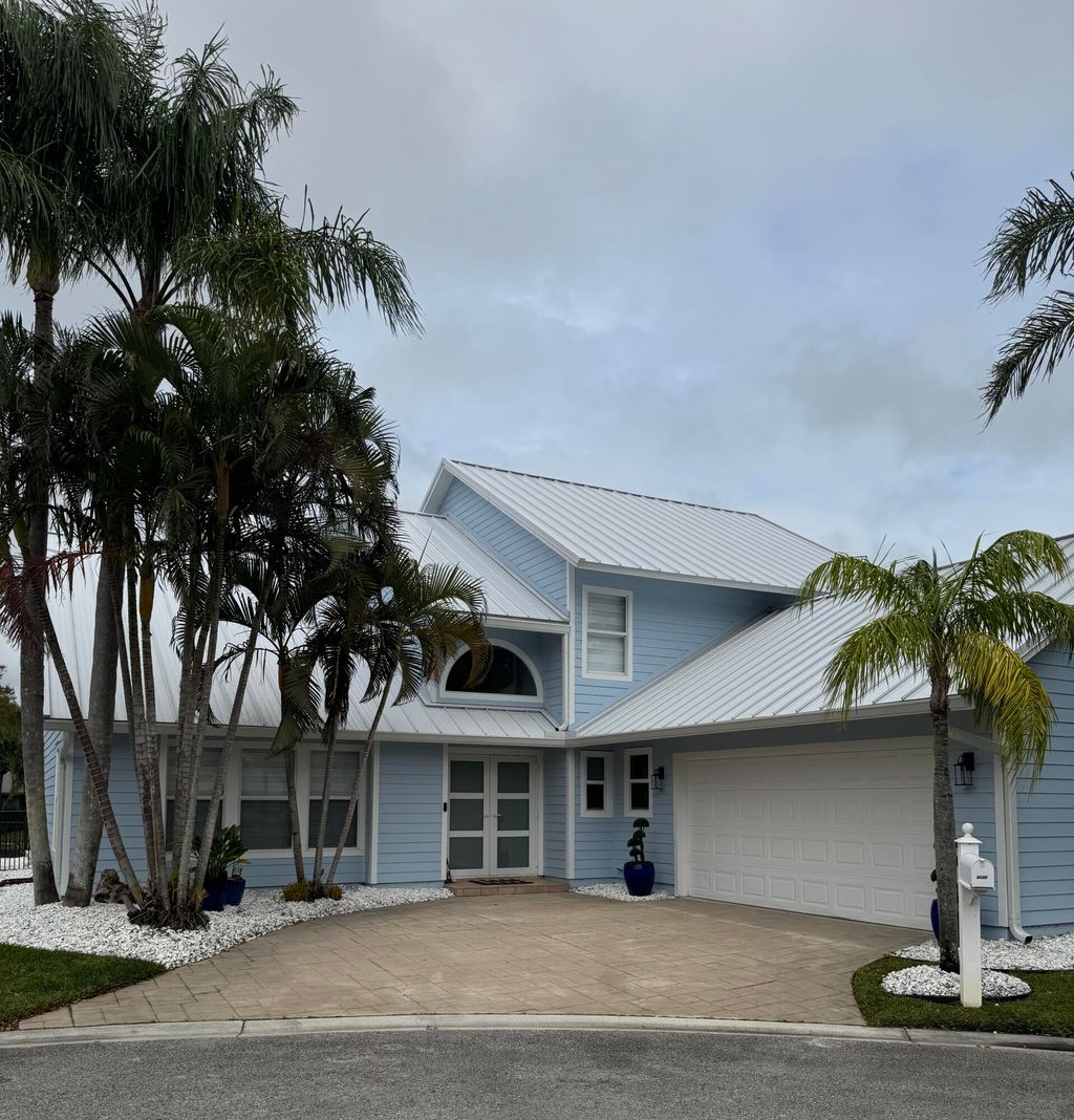 Photo of 9029 SE Breeze Way, Hobe Sound, FL 33455 (MLS # R11065339)