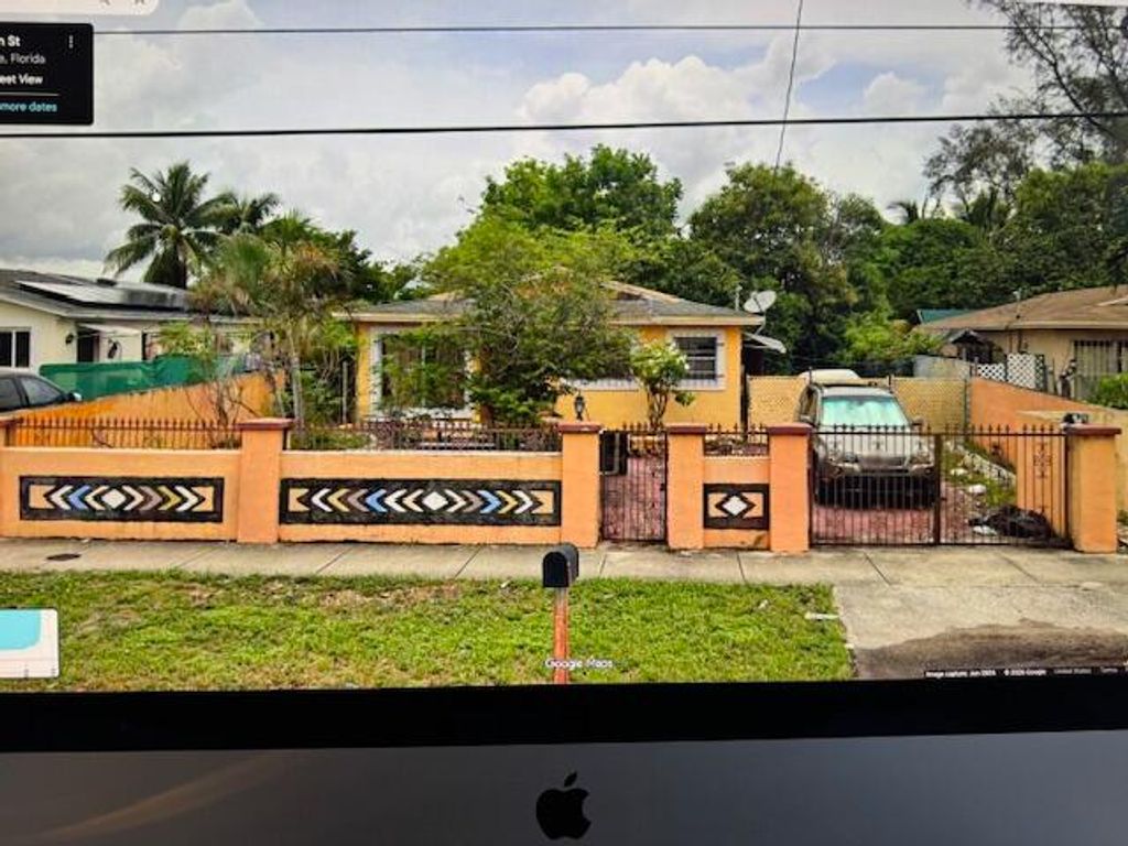 Photo of 2901 NW 26th Street, Oakland Park, FL 33311 (MLS # B26006627)