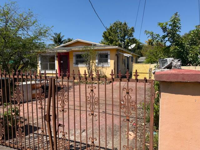 BATES INDUSTRIAL CENTER SEC 1 - Residential