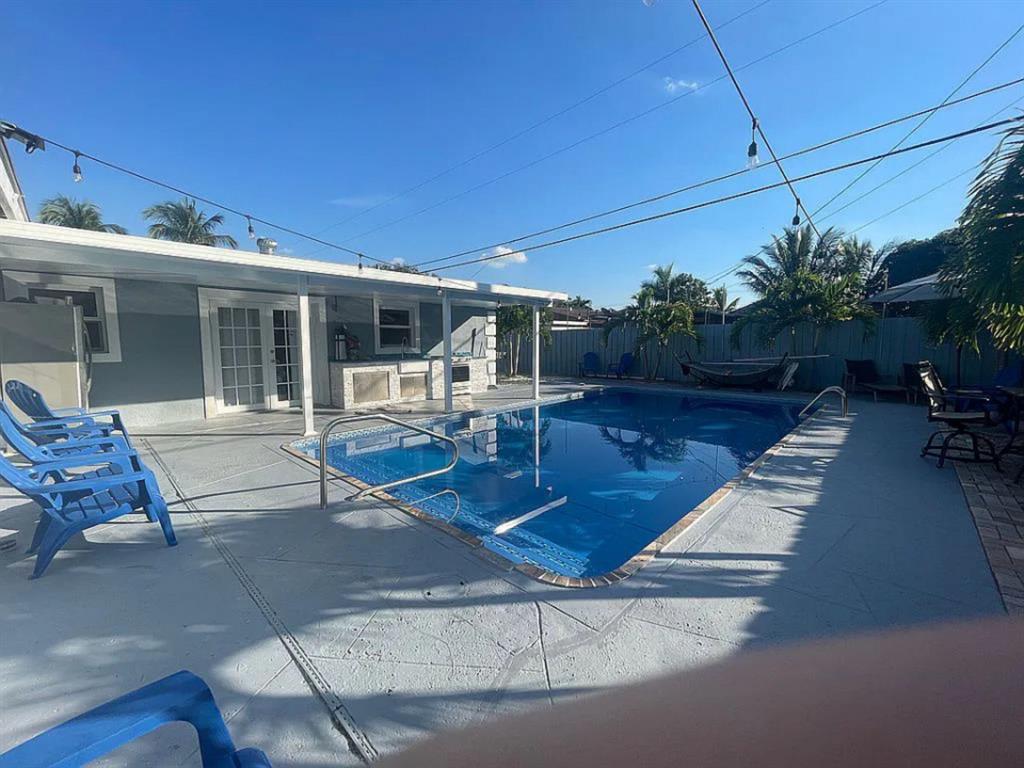 PALM SPRINGS VILLAGE 4 - Residential